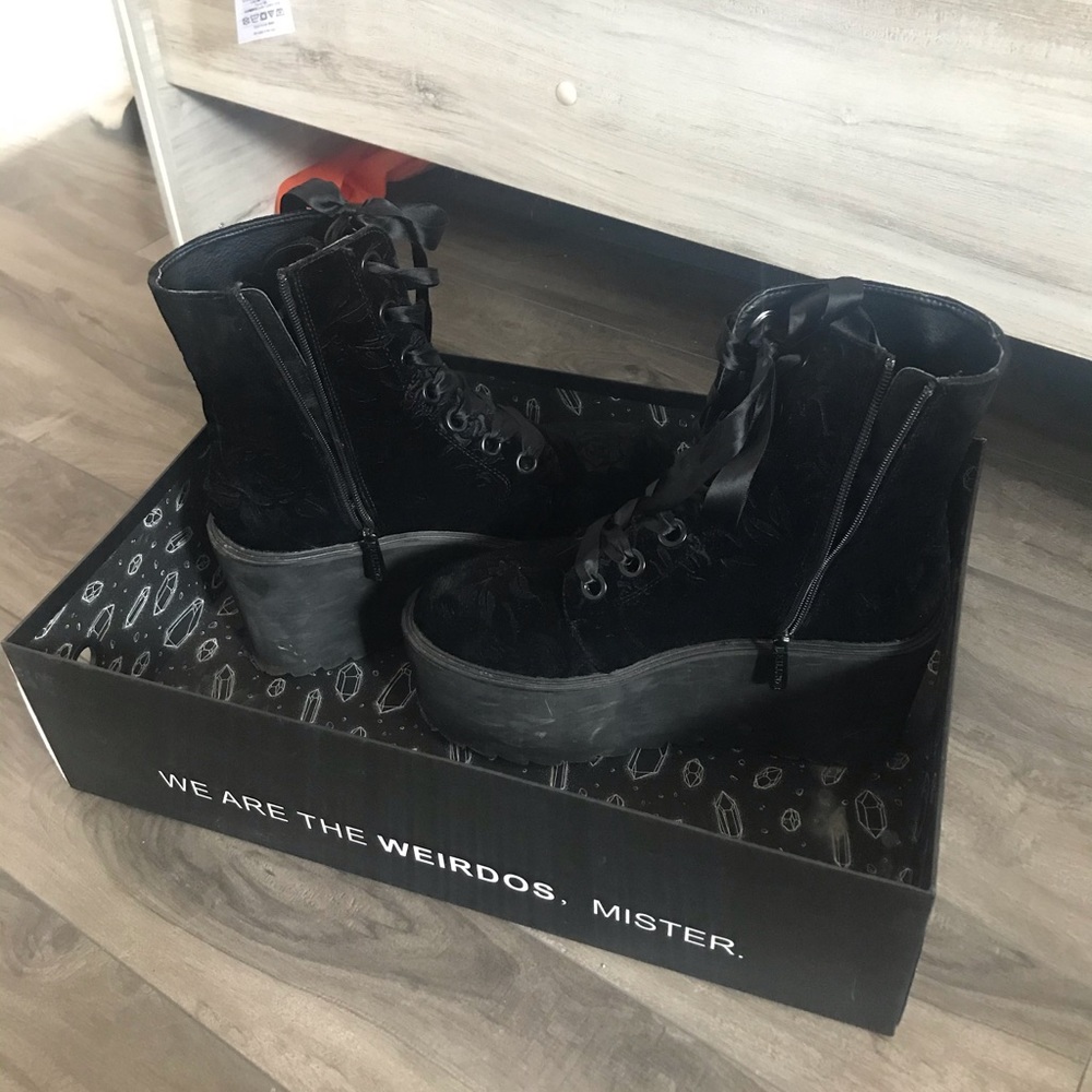 Kill Star Vampire Kiss platform boots.